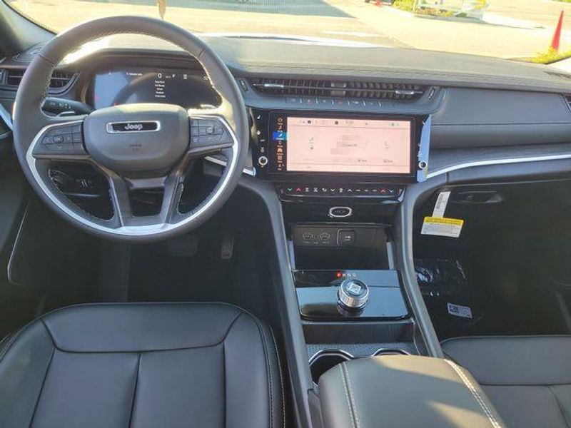 New 2026 Jeep Grand Cherokee Limited 4x2