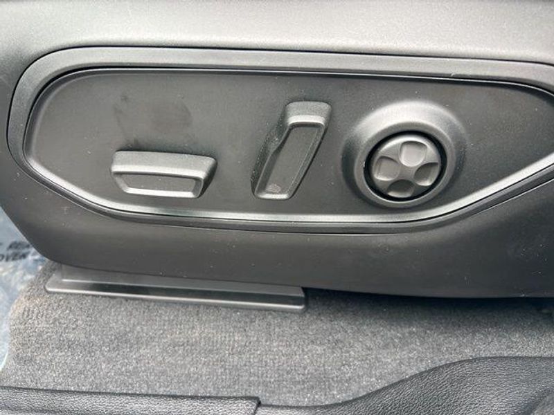 2025 Jeep Grand Cherokee L Altitude X 4x4