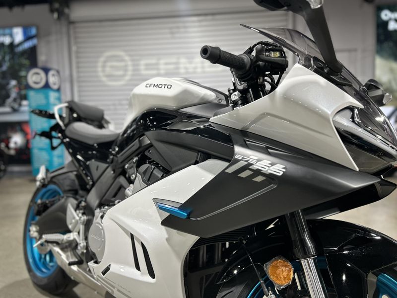 New 2025 CFMOTO 675SS Image 5