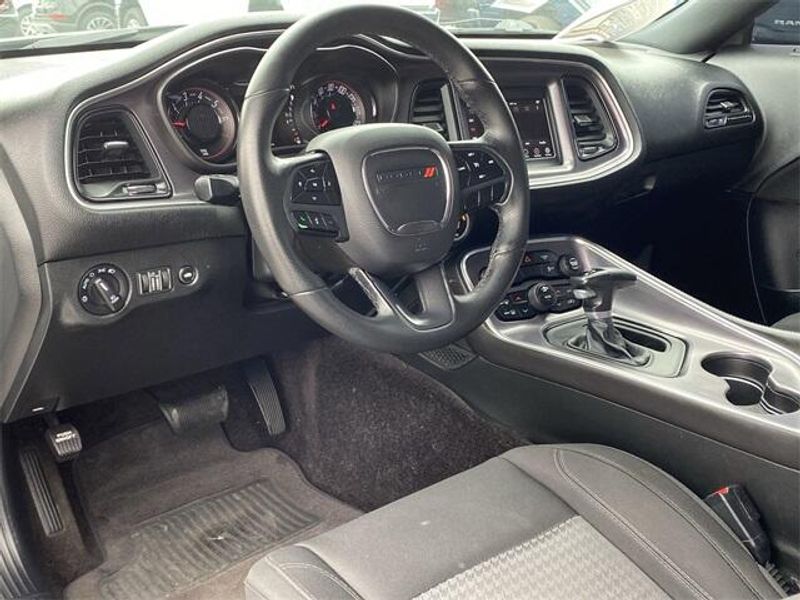 2018 Dodge Challenger SXTImage 18