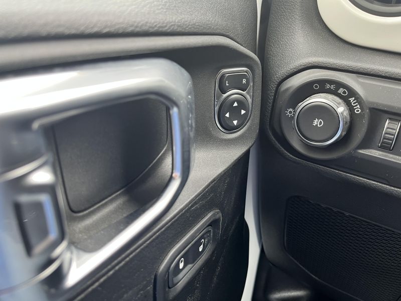 2021 Jeep Wrangler Unlimited Image 16