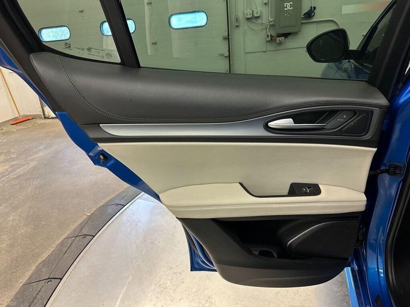 2021 Alfa Romeo Stelvio Ti SportImage 27