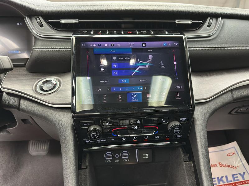 Used 2022 Jeep Grand Cherokee L LimitedImage 7