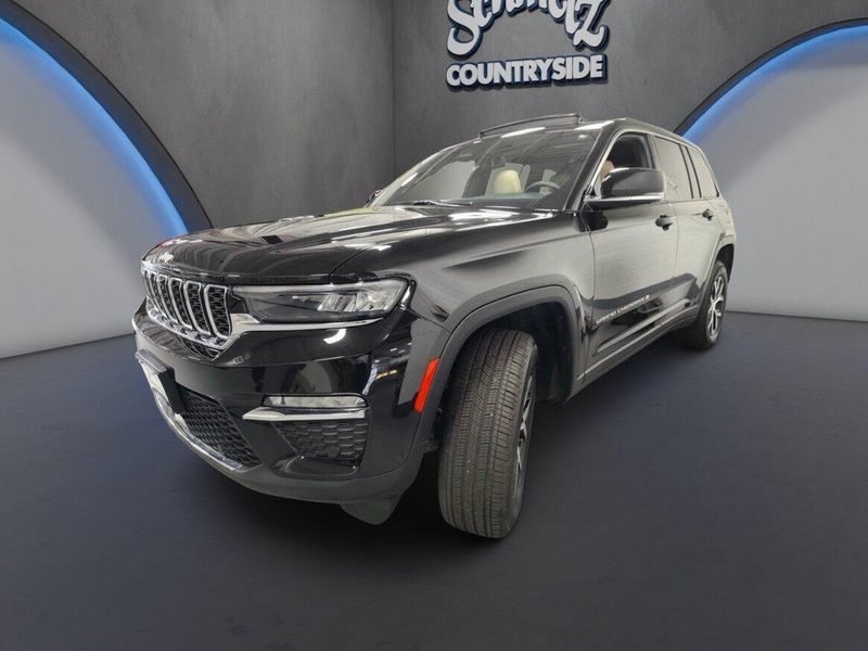 Used 2025 Jeep Grand Cherokee Limited 4X4 w/Luxury Tech IIImage 12