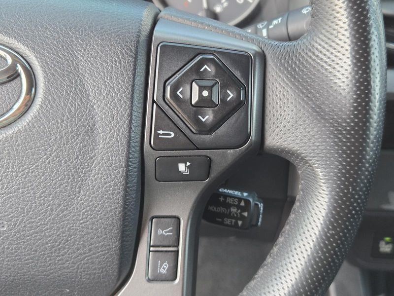 Used 2019 Toyota Tacoma TRD Off Road Double Cab 5' Bed V6 AT (Natl)