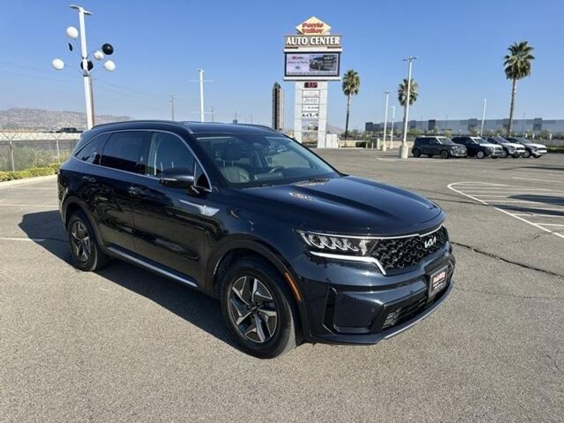 Used 2023 Kia Sorento Hybrid EXImage 1