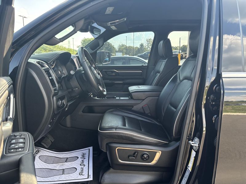 Used 2020 RAM 1500 LimitedImage 14