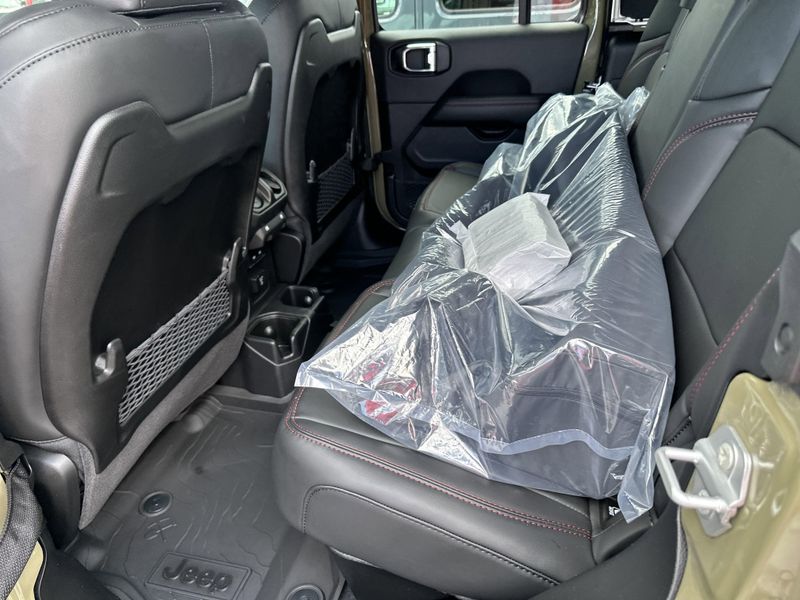 New 2025 Jeep Gladiator Rubicon X 4x4Image 15