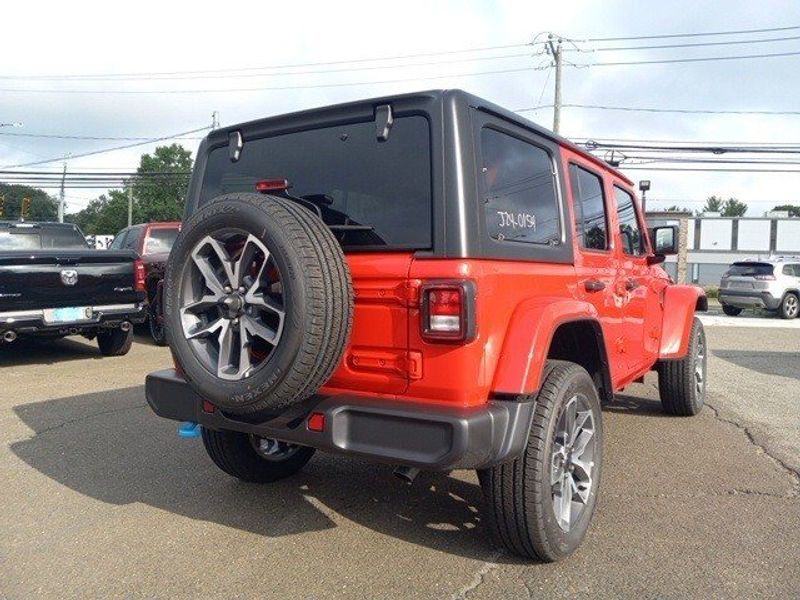 New 2024 Jeep Wrangler 4xE | Garavel Jeep | Norwalk CT 06851