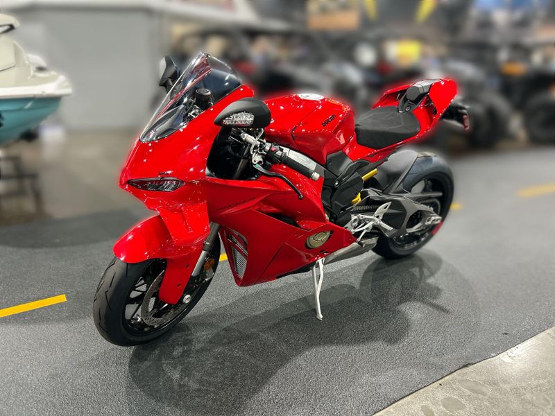 New 2026 Ducati PANIGALE V4 Image 19