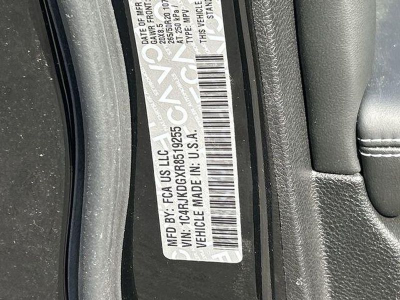 New 2024 Jeep Grand Cherokee L Overland 4x4Image 27