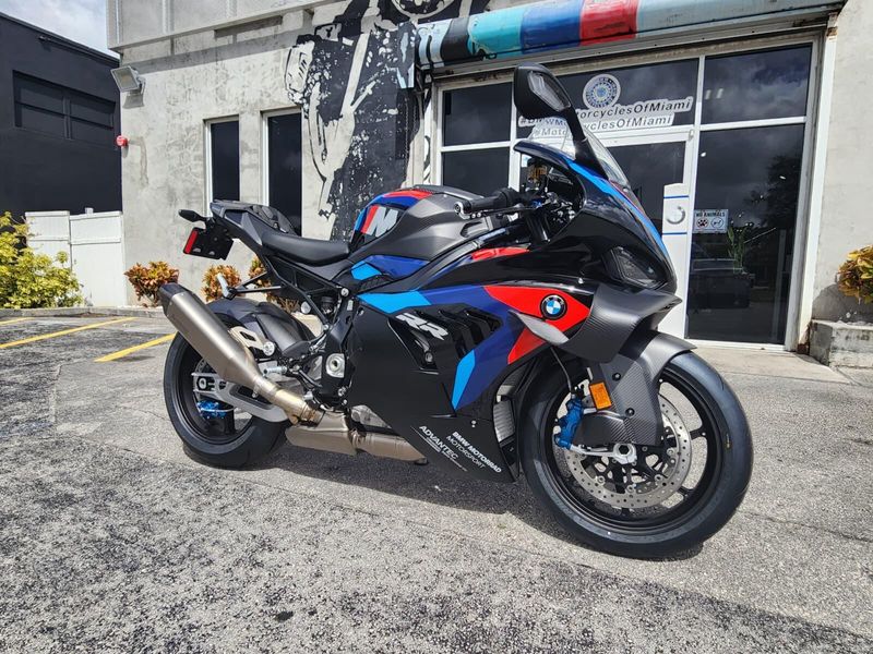 2026 BMW M 1000 RRImage 10