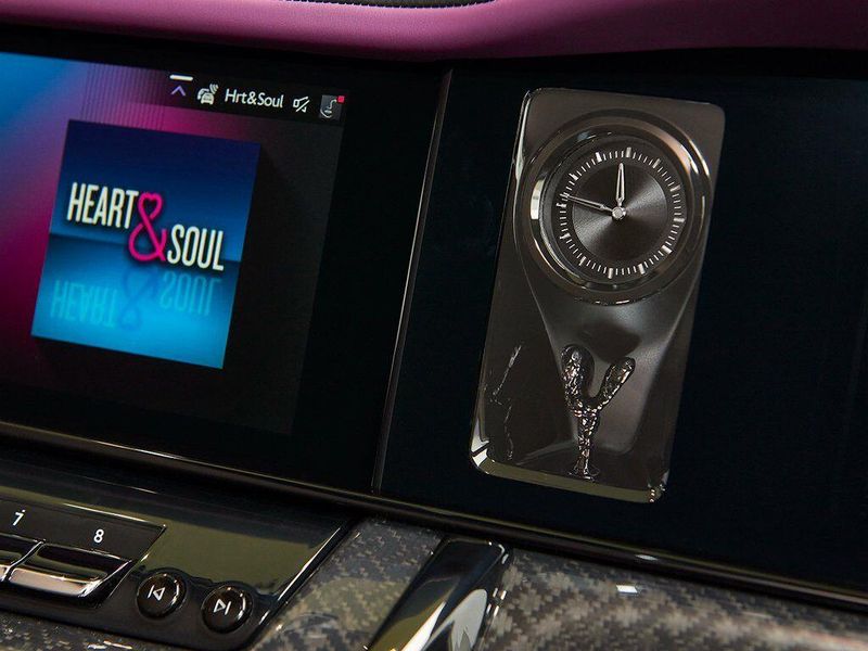 New 2026 Rolls-Royce Cullinan Black BadgeImage 18