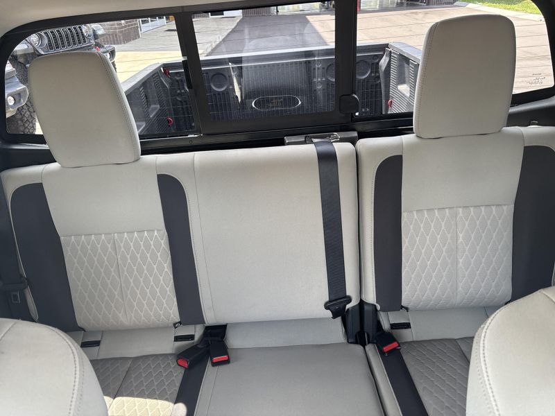 Used 2024 Nissan Titan SVImage 27