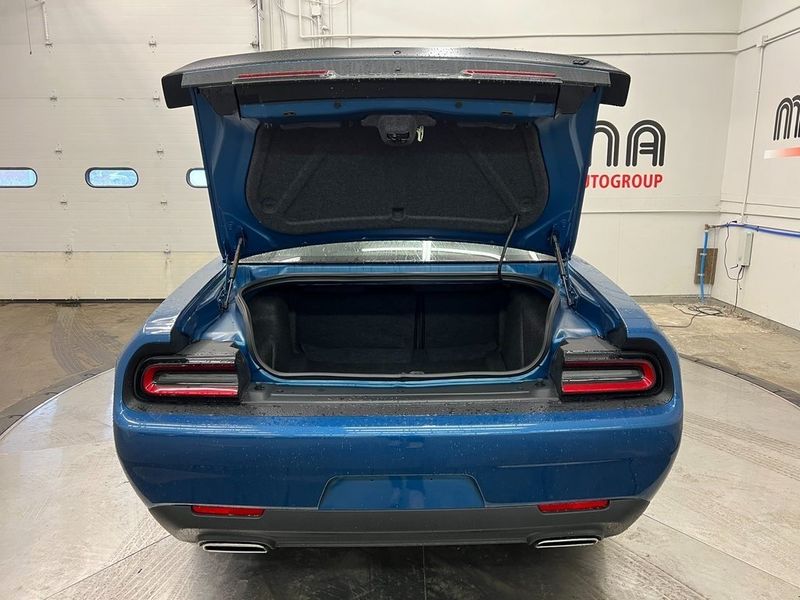 2023 Dodge Challenger Sxt AwdImage 11