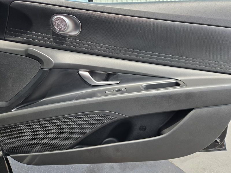 Used 2022 Hyundai Elantra SEL IVT