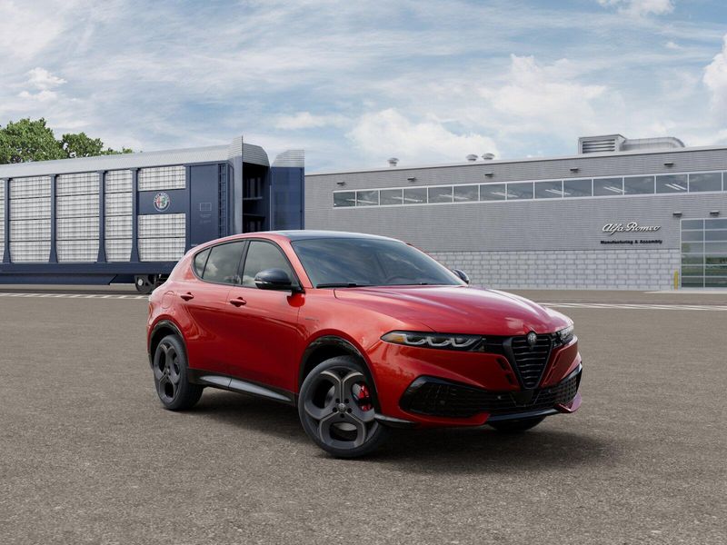 New 2026 Alfa Romeo Tonale Veloce AwdImage 3