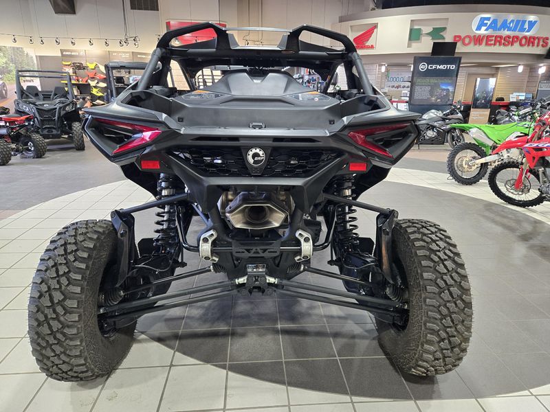 NEW 2026 CAN-AM MAVERICK R X RS 999T DCT Image 11