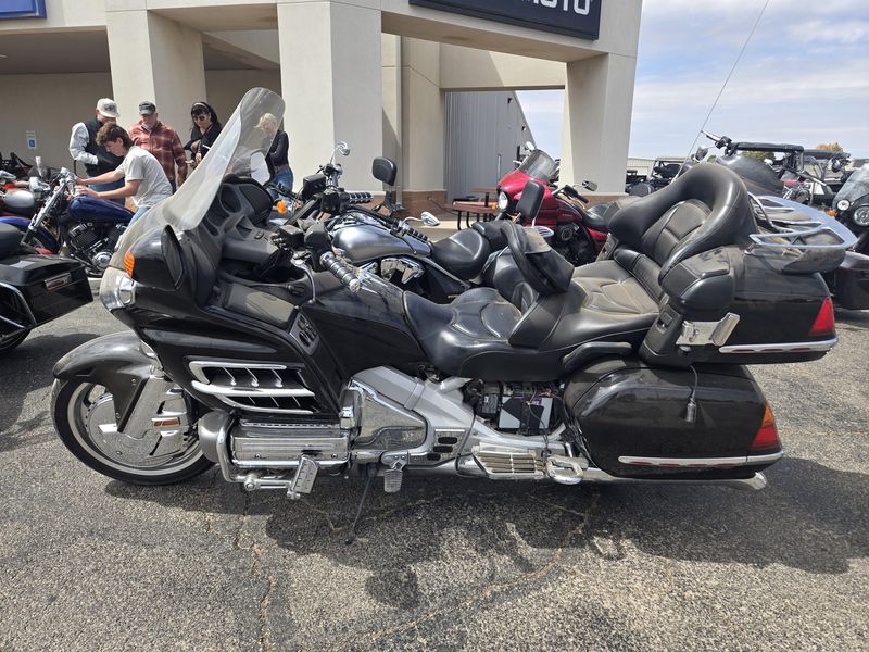 USED 2003 HONDA GOLDWING Image 4