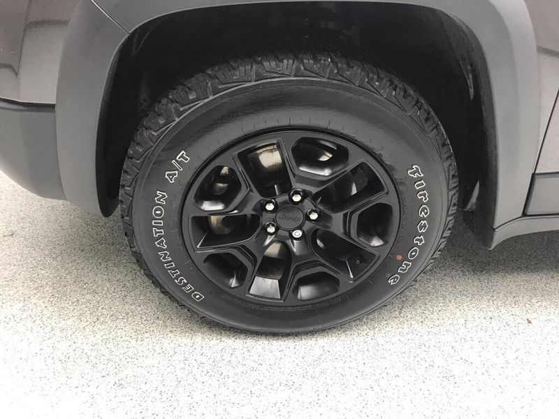 Used 2022 Jeep Cherokee TrailhawkImage 7