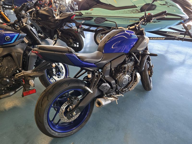 2025 Yamaha MT07 TEAM BLUE Image 5