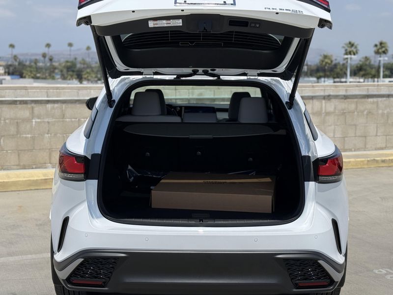 2025 Lexus RX Image 14