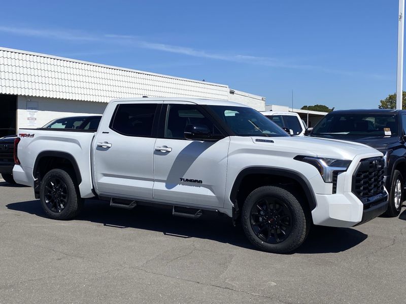 New 2025 Toyota Tundra Limited HybridImage 2