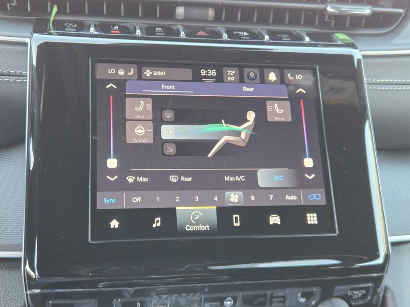 New 2026 Jeep Grand Cherokee L Laredo X 4x2