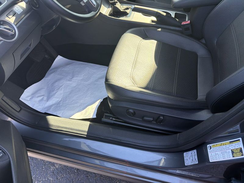 Used 2014 Volkswagen Passat TDI SE w/SunroofImage 17