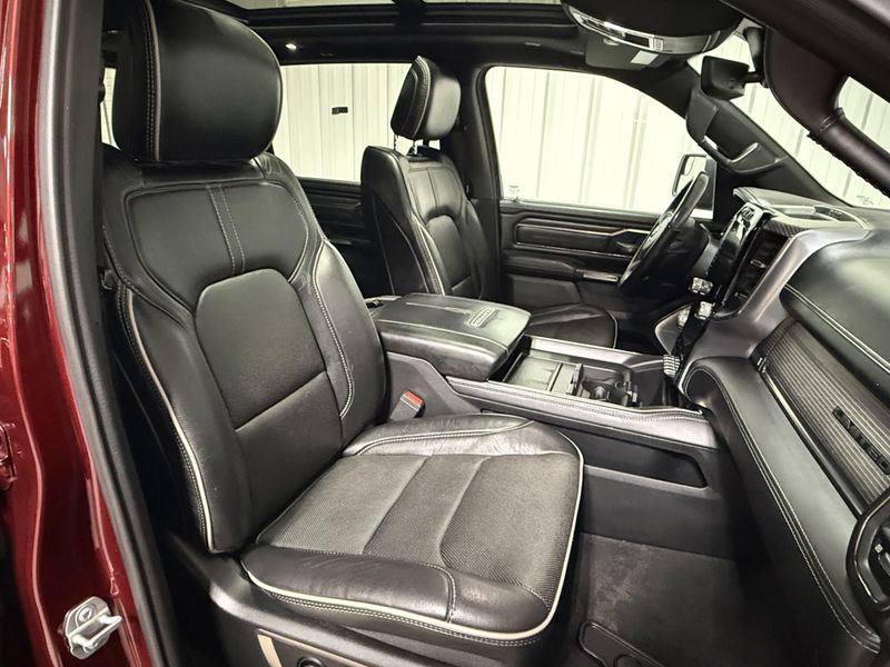 Used 2020 RAM 1500 LimitedImage 11