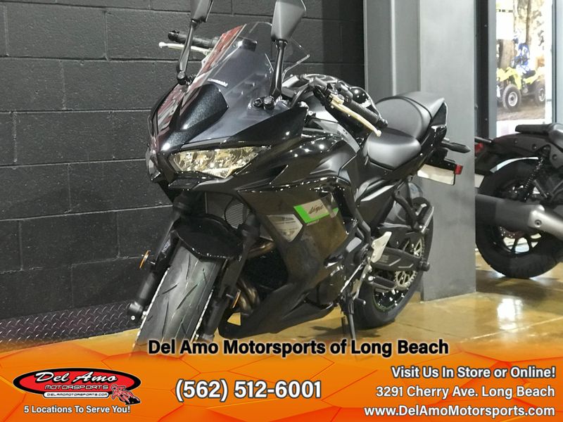 2025 Kawasaki NINJA 650 Image 3