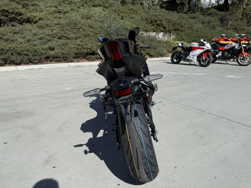 New 2025 Yamaha YZF-R9 Image 9