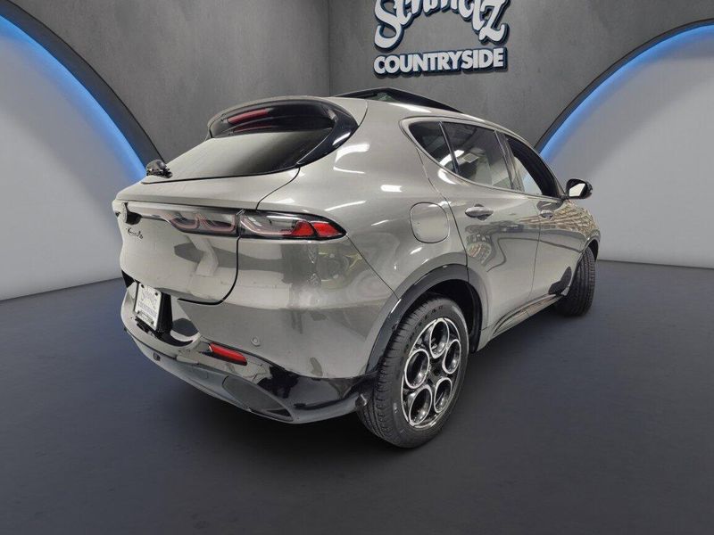 Used 2025 Alfa Romeo Tonale 2.0T AWD w/SunroofImage 14