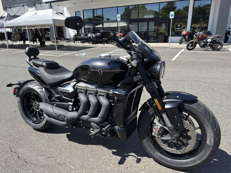 2025 Triumph Rocket III Storm GT - GRANITE - SAPPHIRE BLACK 