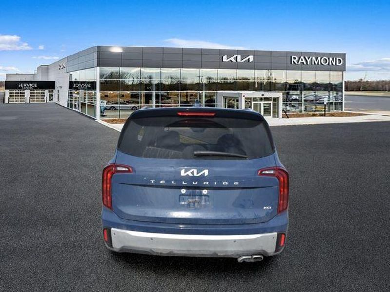 Used 2024 Kia Telluride SImage 5