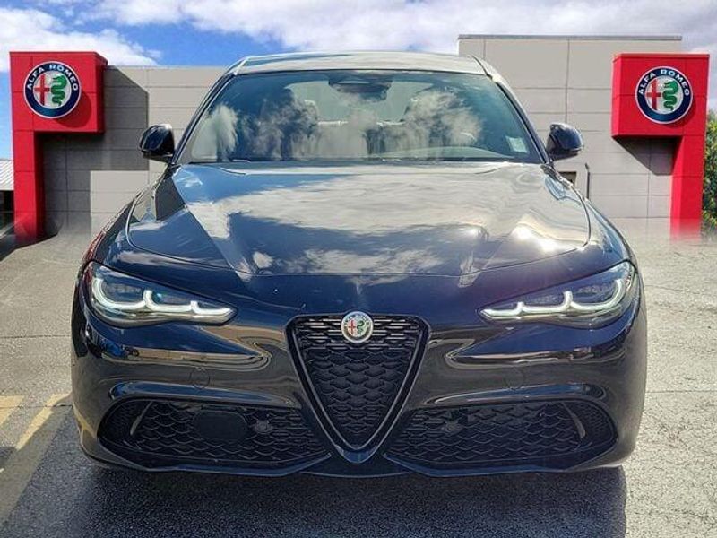 2025 Alfa Romeo Giulia SPRINT photo 2