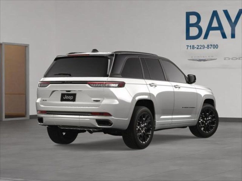 2025 Jeep Grand Cherokee Summit Reserve photo 4