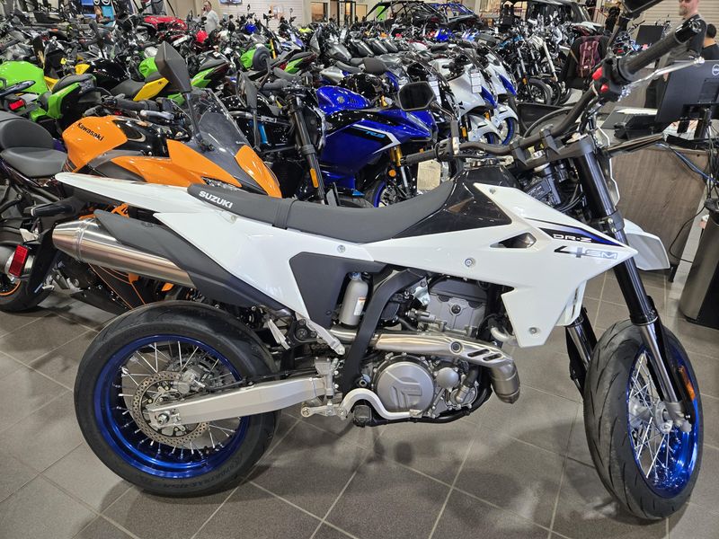 New 2025 Suzuki DRZ4SM SOLID SPECIAL WHITE NO 2 Image 2