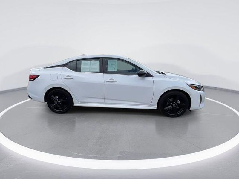 Used 2024 Nissan Sentra SRImage 9