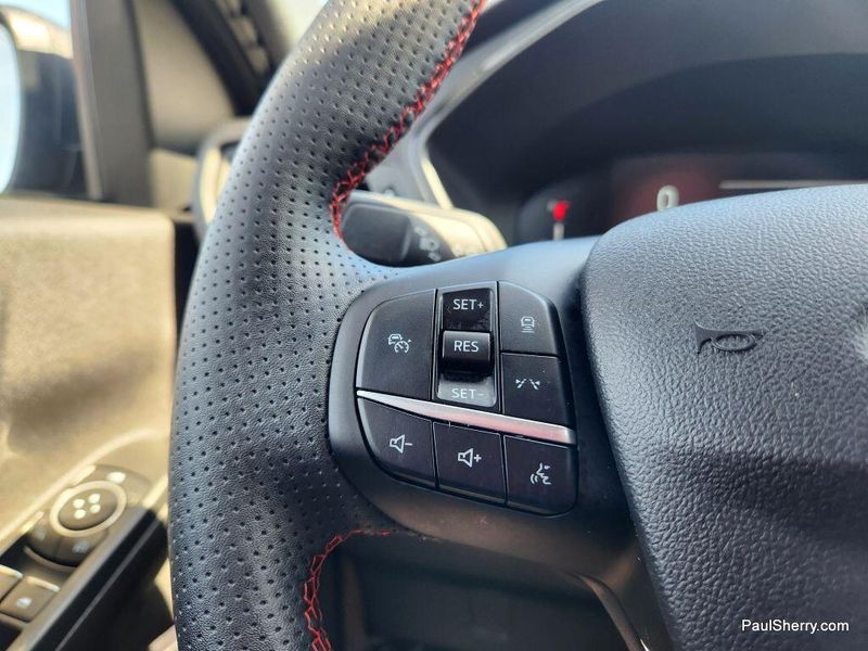 2024 Ford Escape ST-Line photo 29
