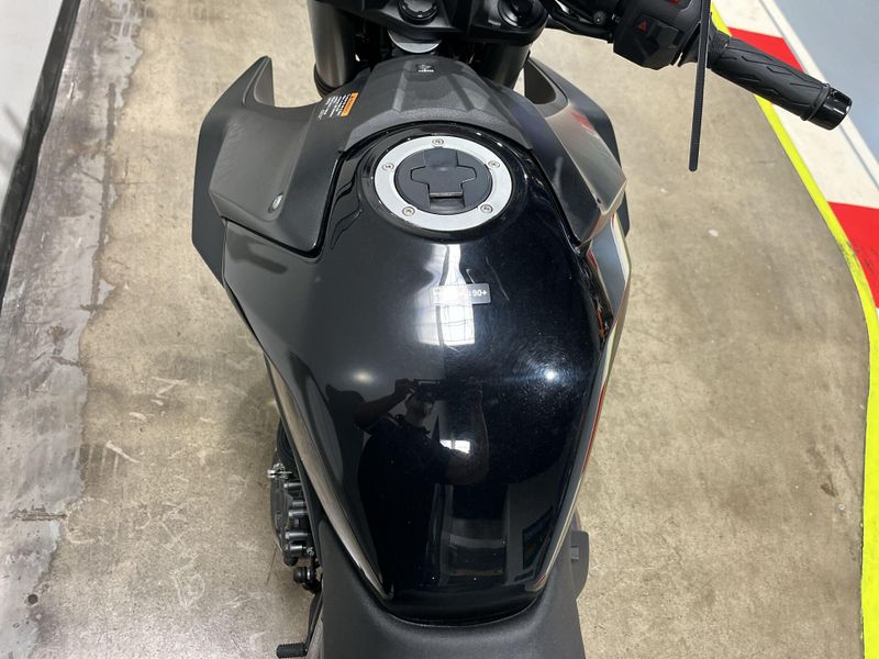 Used 2023 Suzuki GSX-8S Image 14