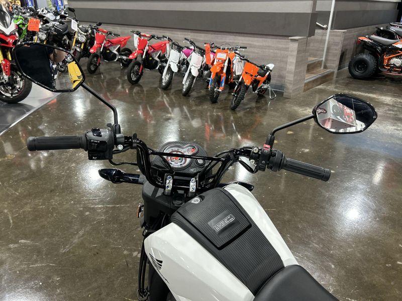 2025 Honda Navi Image 14
