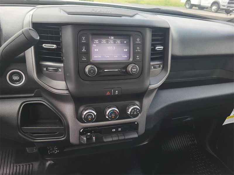 2024 RAM 3500 Tradesman Regular Cab 4x4 8