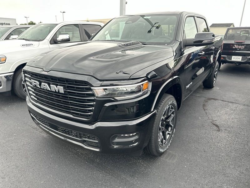 2025 RAM 1500 Laramie Crew Cab 4x4 5