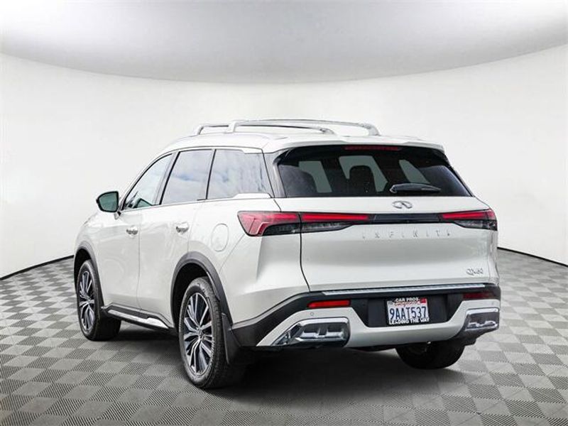 2022 INFINITI QX60 SensoryImage 6
