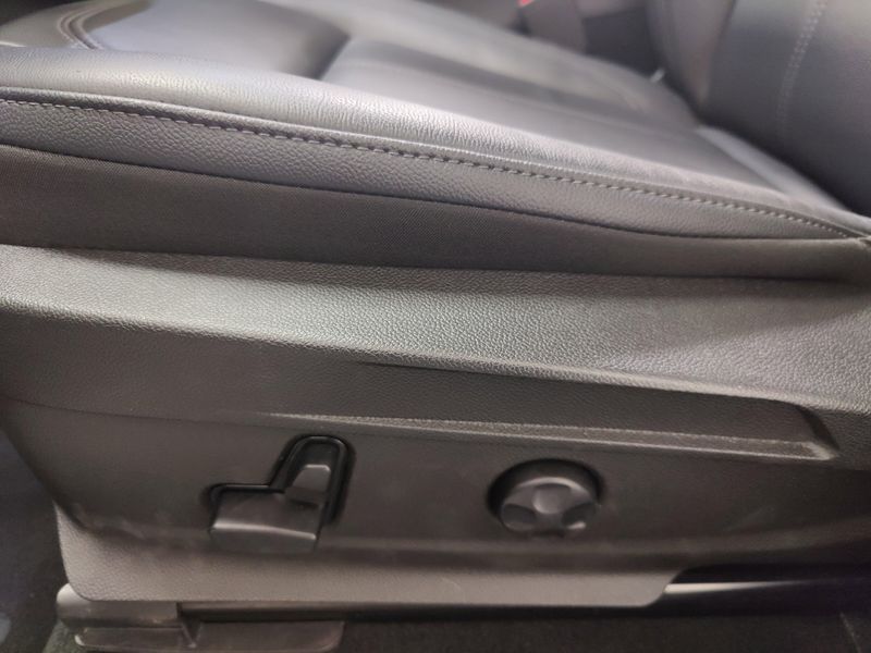 Used 2024 Alfa Romeo Stelvio Sprint AWD w/Sunroof/Nav/Wheel PkgImage 18