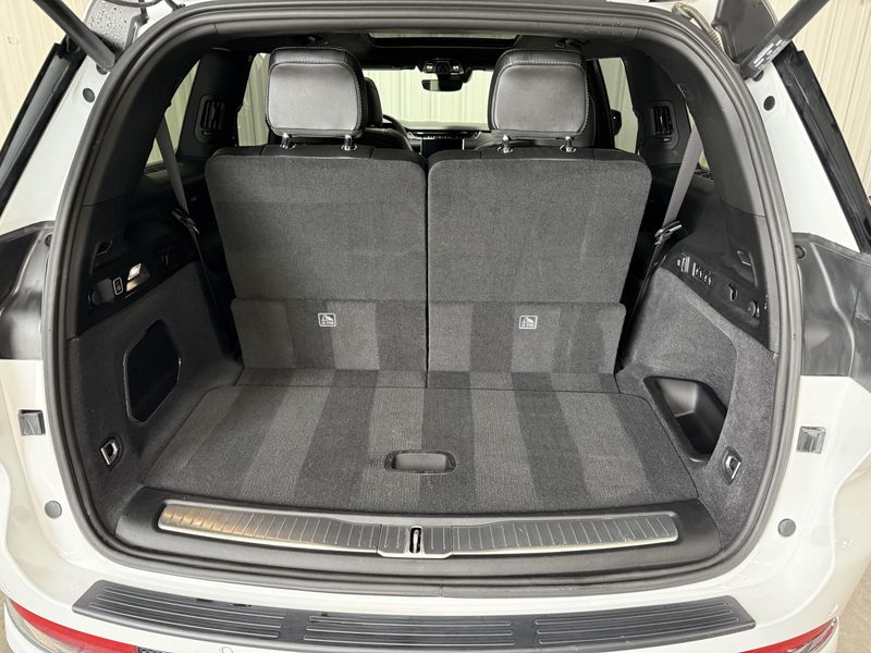 Used 2023 Jeep Grand Cherokee L OverlandImage 5