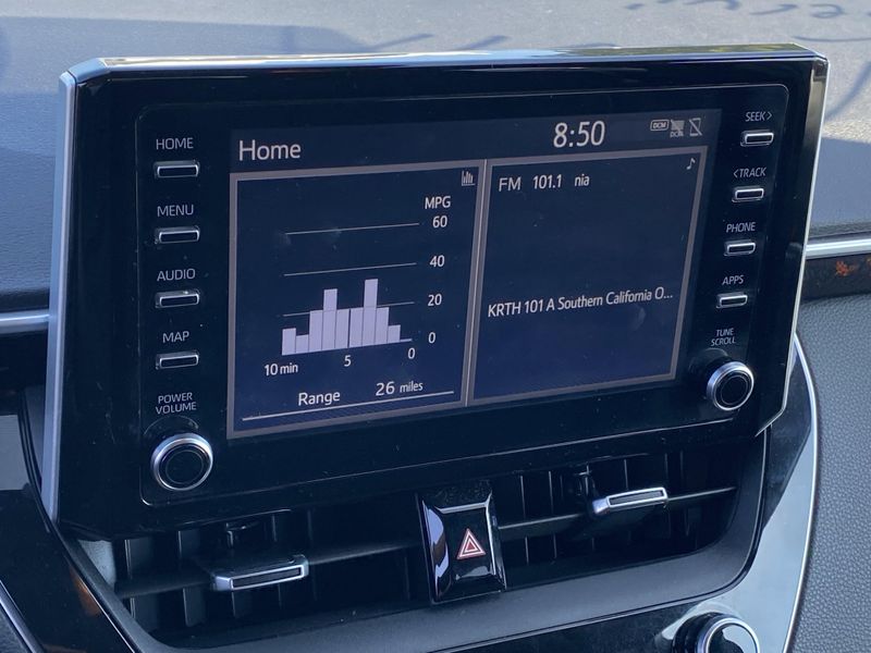 Used 2020 Toyota Corolla SEImage 5