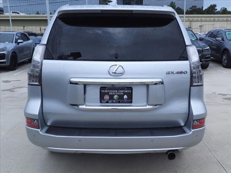 2019 Lexus GX 460Image 15