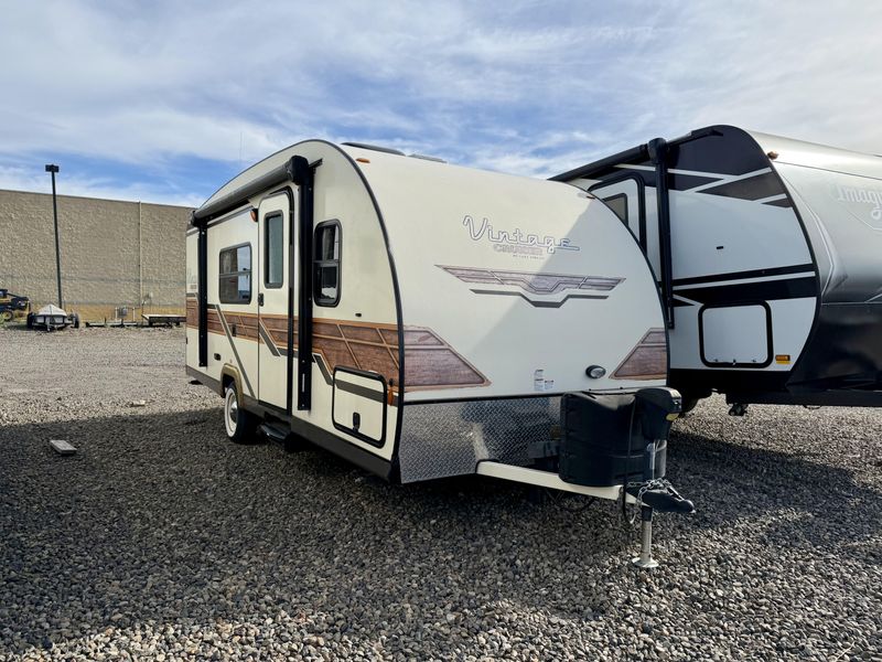 Used 2018 GULF STREAM 19RBS Image 1